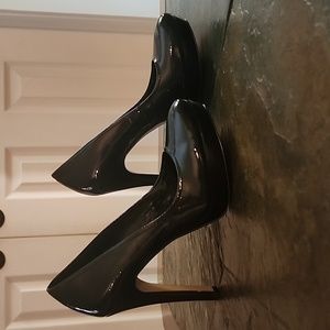 Calvin Klein Kendall platform heels. Size: 7